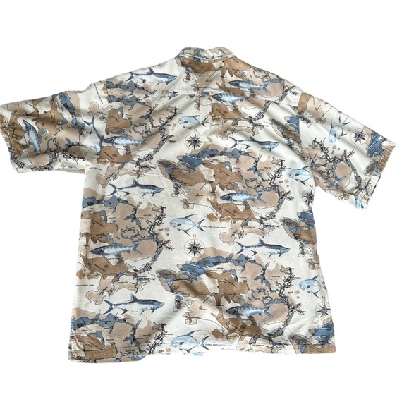 Columbia Short Sleeve Button Up Shirt with Map & Fish Print Size: XL - Picture 2 of 10